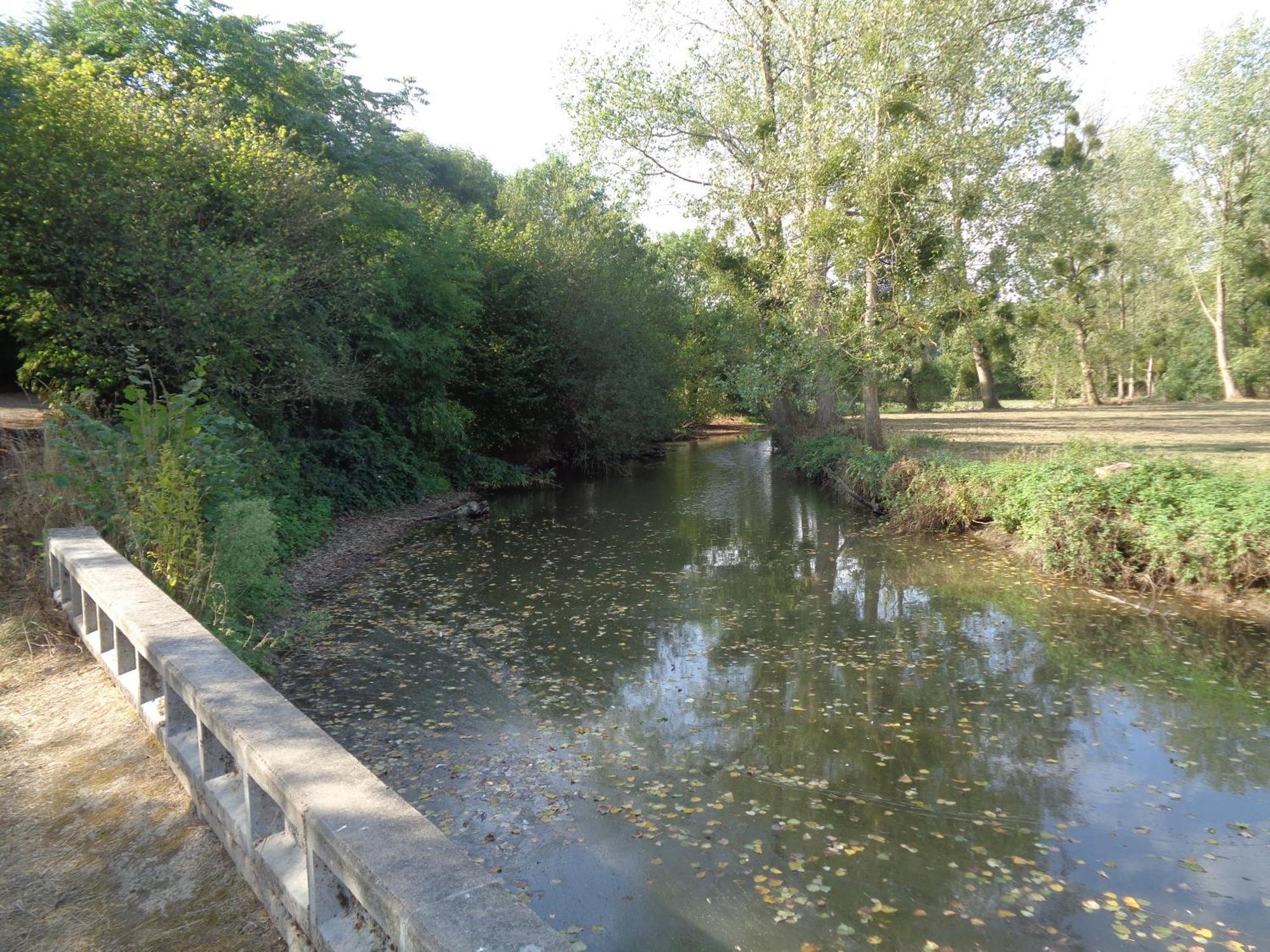 Au Fil De L'Eau Vila Le Boupère Exterior foto