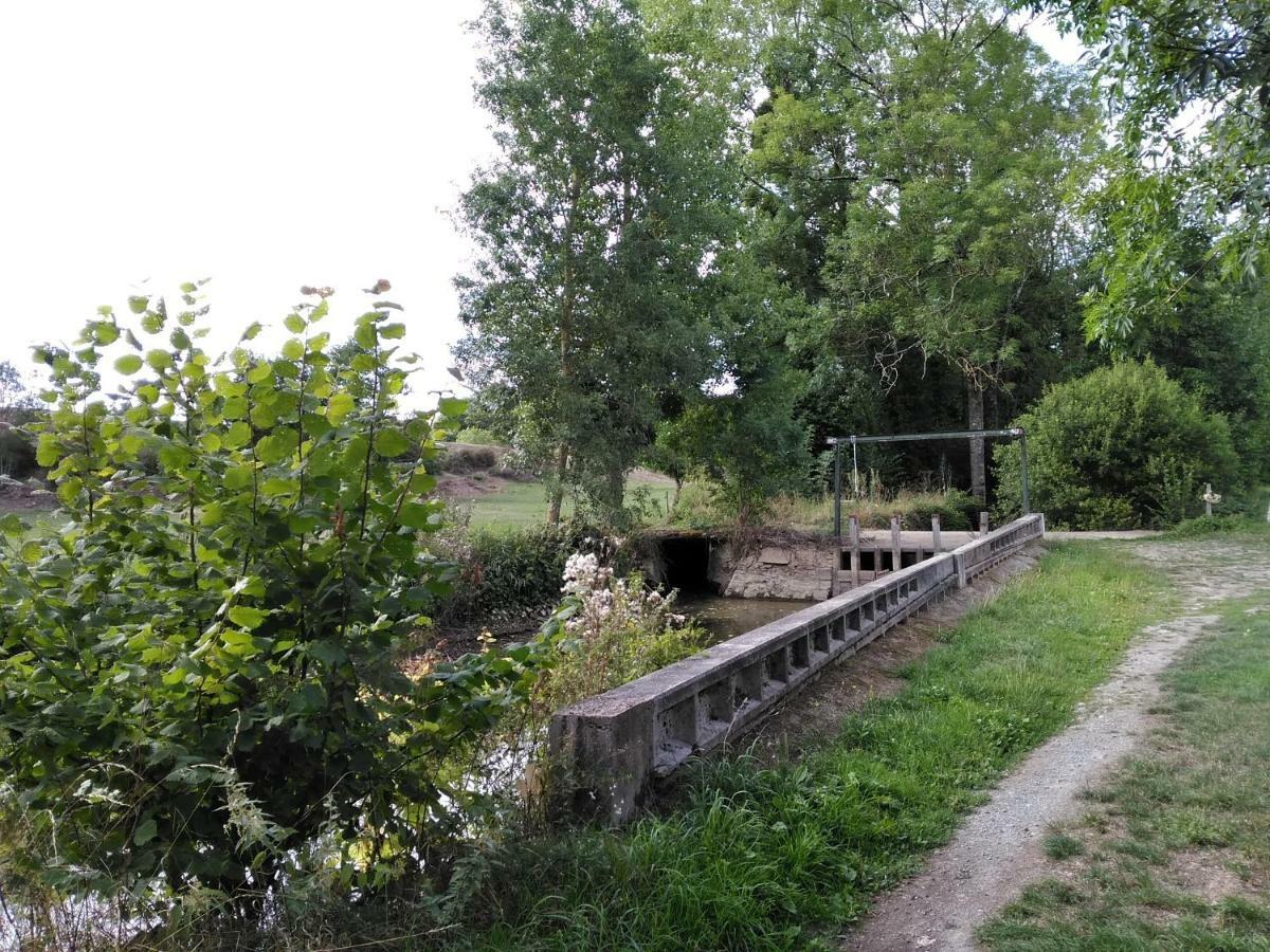 Au Fil De L'Eau Vila Le Boupère Exterior foto