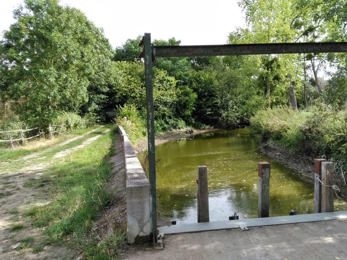 Au Fil De L'Eau Vila Le Boupère Exterior foto